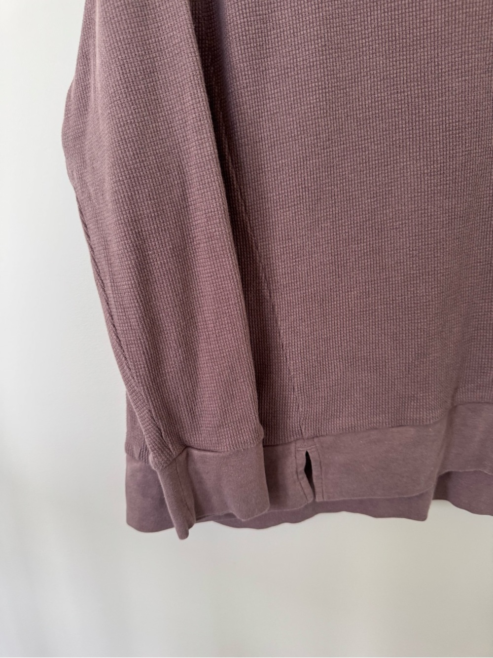 Tentree Waffle Knit V-Neck Longsleeve Relaxed Pullover in Dusty Mauve - Picture 4 of 12